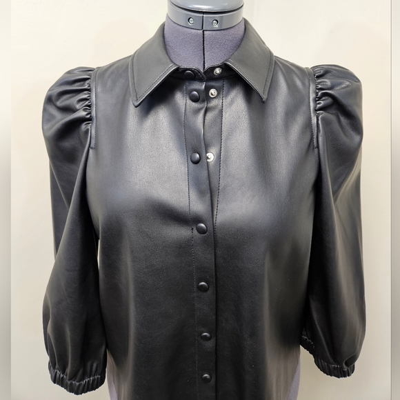 So sexy! Vegan Leather, puff-sleeve blouse - Picture 2 of 12